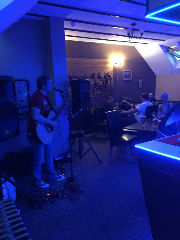 פרייזרברו The Davron Hotel מראה חיצוני תמונה