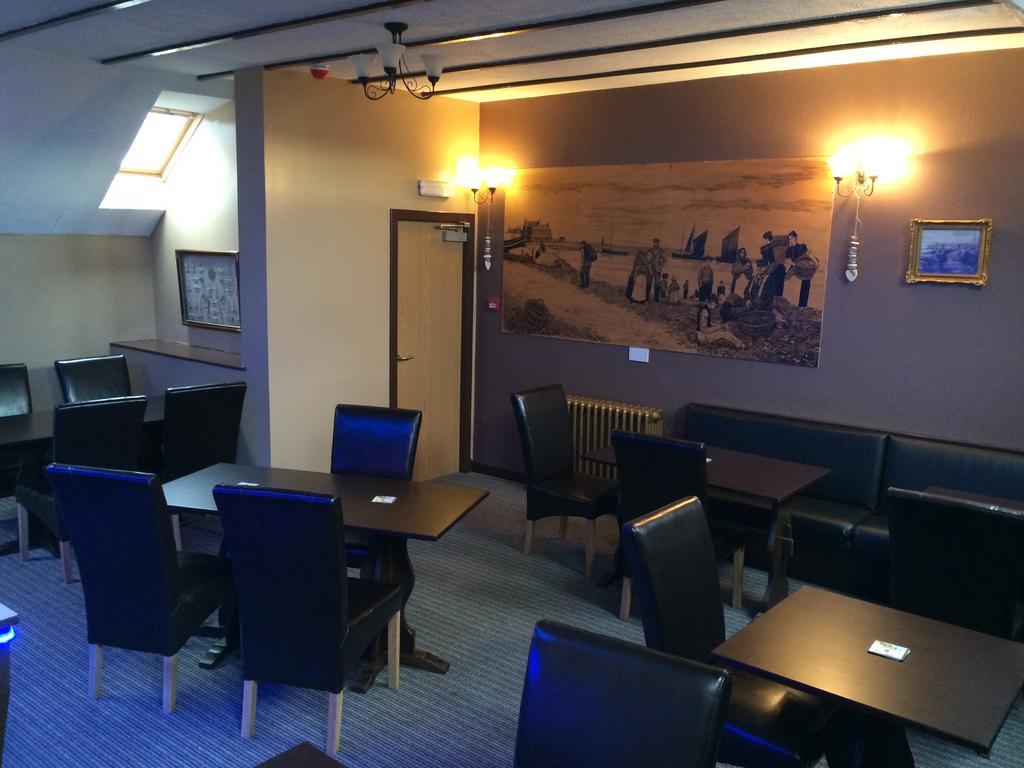 פרייזרברו The Davron Hotel מראה חיצוני תמונה