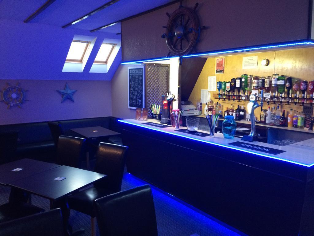 פרייזרברו The Davron Hotel מראה חיצוני תמונה