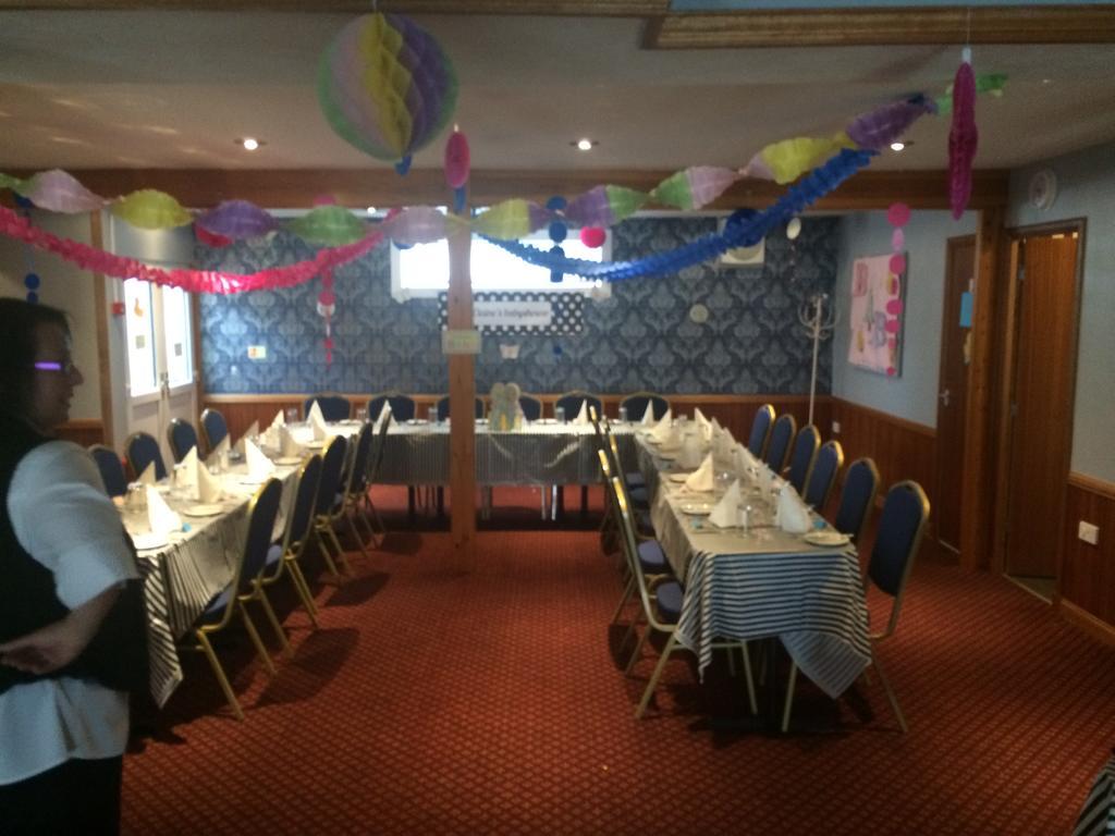 פרייזרברו The Davron Hotel מראה חיצוני תמונה